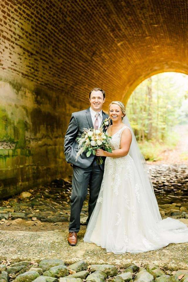 Tunnel Creek wedding moment