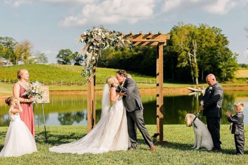 Tunnel Creek wedding moment